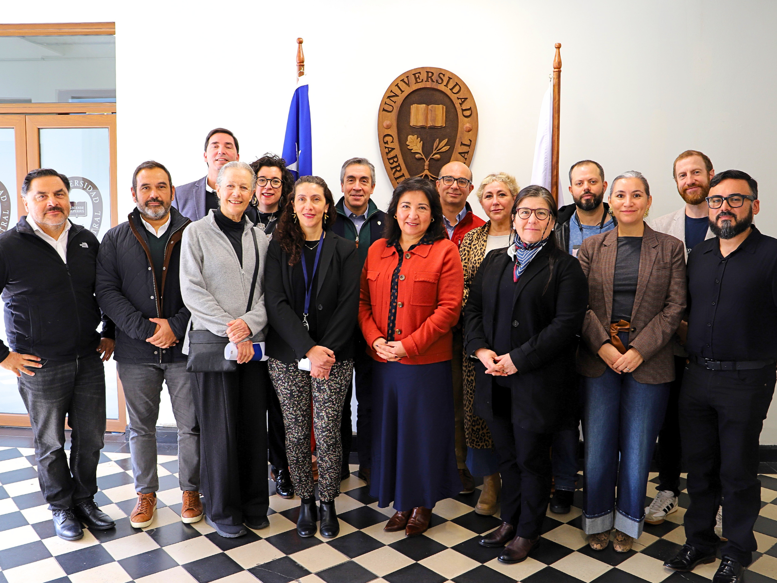 Consejo Asesor Externo de Innovación UGM aborda desafíos de la formación en Psicología y Derecho