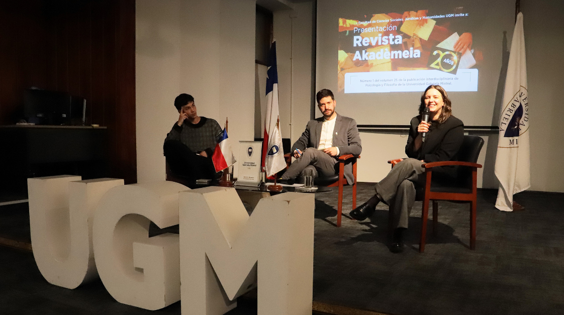 Lanzamiento Akademeia UGM v25 n1